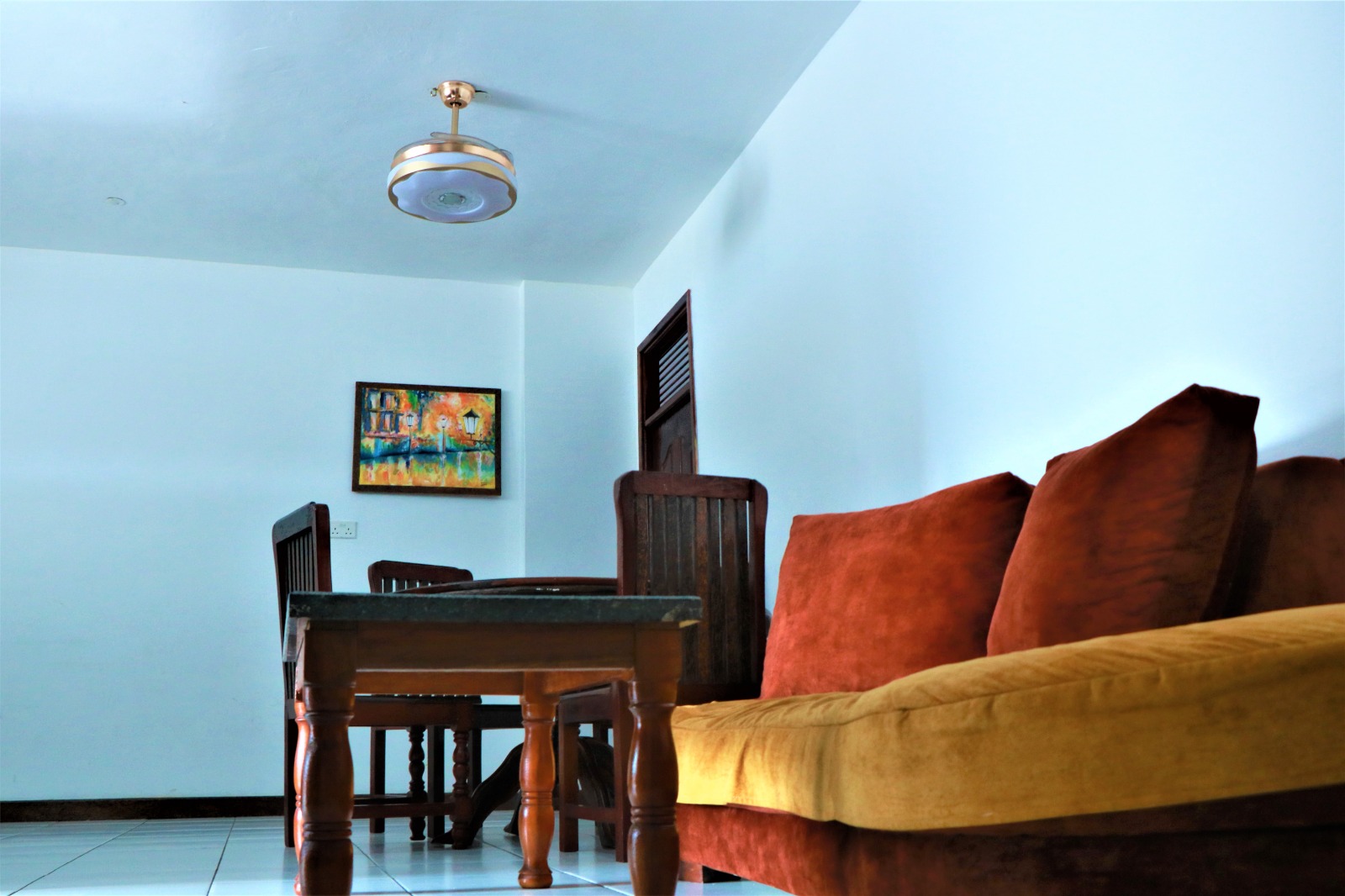 Twin bed vacation apartment in Pirates Beach. Affordable furnished Hotel for vacation in Mombasa | Zuru Life Africa