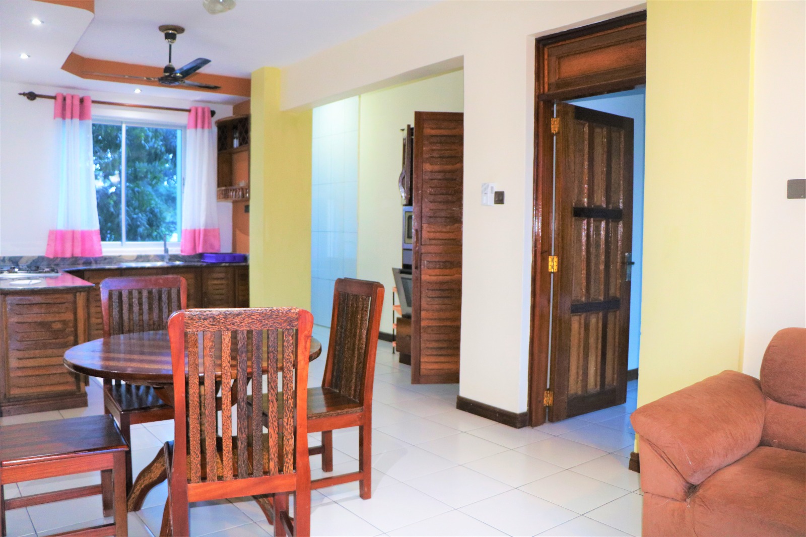 Family 2-bedroom vacation apartment in Mombasa. Affordable furnished Hotel for vacation in Mombasa | Zuru Life Africa